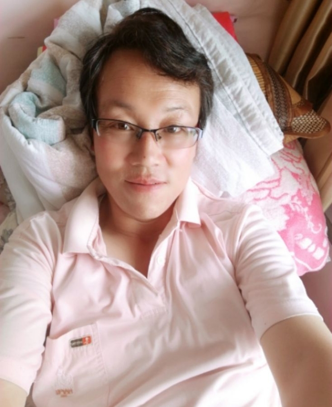 一吻天荒的第一张照片--甘肃闪婚服务中心